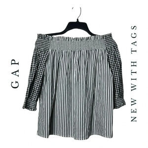 1477.‎ GAP OFF SHOULDER TOP SMOCKING STRIPES PATTERN GRAY/BLACK/WHITE IN COLOR
